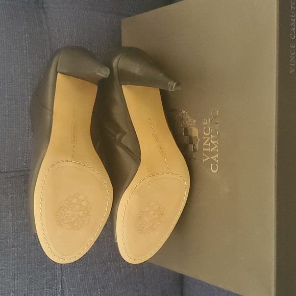 Heels - Picture 5 of 6